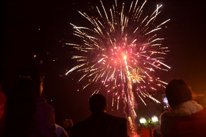 Chào Bính Thân 2016, dân Việt ngập tràn yêu thương và hy vọng