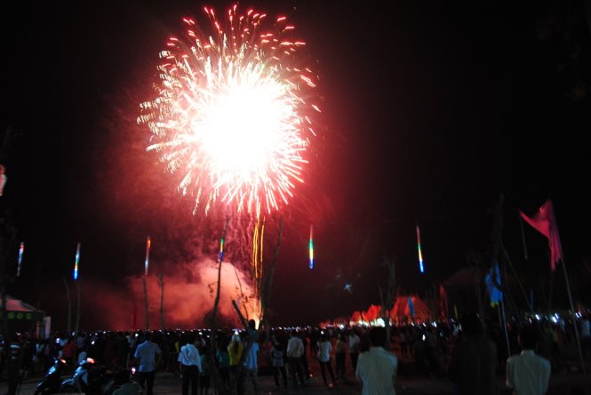 Chào Bính Thân 2016, dân Việt ngập tràn yêu thương và hy vọng