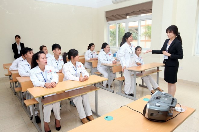 Lao động trực tiếp ít, tỷ lệ cử nhân thất nghiệp ngày một tăng