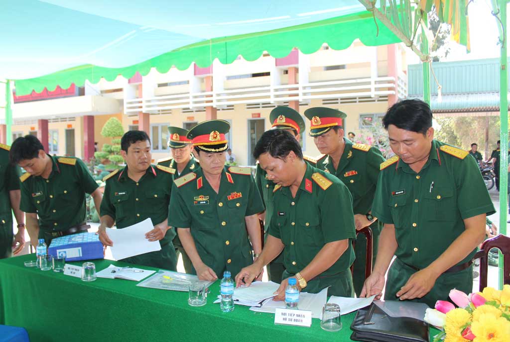 Lực lượng vũ trang Long An: Tiếp nhận quân năm 2016