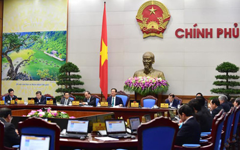 Thủ tướng: “Người dân nghèo thế không thể đi xa mua từng lon nước“