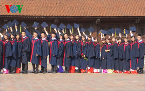 Trên 70.000 sinh viên sư phạm thất nghiệp: Nhìn lại miễn giảm học phí