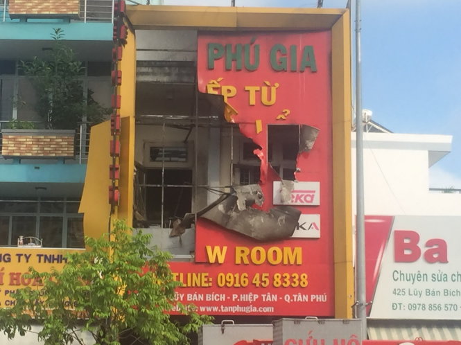 Cháy cửa hàng trong đêm, 4 người chết