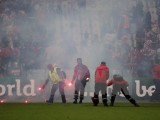 UEFA khởi kiện Croatia về vụ cổ động viên ném pháo sáng