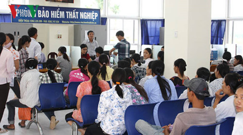 Cử nhân thất nghiệp: Do ảo tưởng về bản thân?