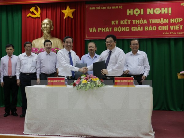 Ký hợp tác giữa Ban Chỉ đạo Tây Nam Bộ và Hội Nhà báo Việt Nam