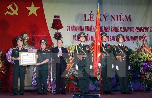 Binh chủng Pháo binh đón nhận Huân chương Bảo vệ Tổ quốc hạng Nhất