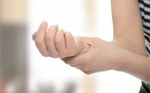 Đâu phải bỗng dưng tê nhức chân tay