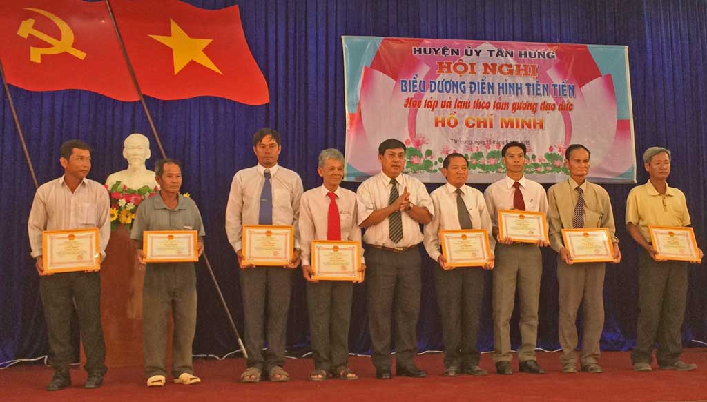 Tân Hưng: Học theo Bác từ những việc nhỏ