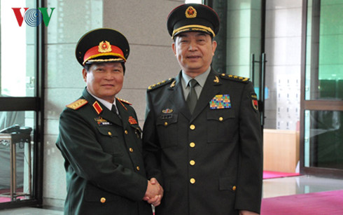 Đại tướng Ngô Xuân Lịch hội đàm với Bộ trưởng Quốc phòng Trung Quốc