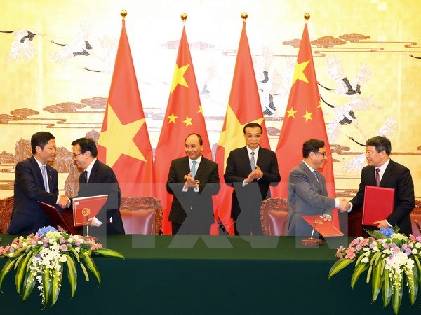 Thủ tướng Nguyễn Xuân Phúc hội đàm với Thủ tướng Trung Quốc