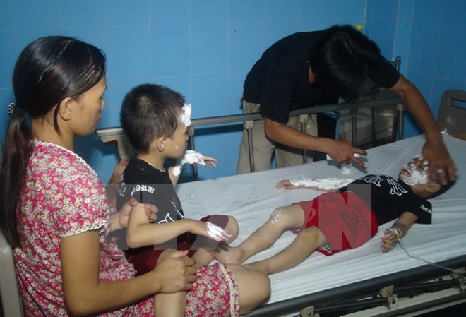 Quảng Bình: Nổ bóng bay đêm Trung Thu, 9 người nhập viện cấp cứu