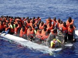 Hải quân Italy giải cứu hơn 5.600 người di cư lênh đênh trên biển