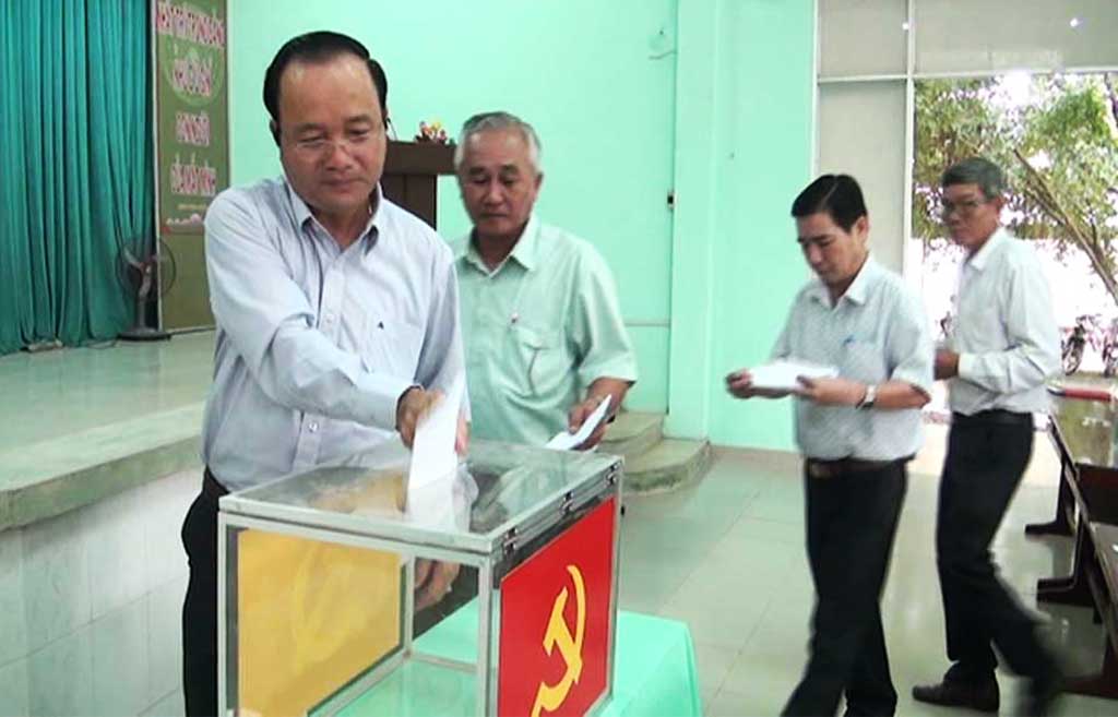 Đức Huệ lấy phiếu tín nhiệm quy hoạch cán bộ nhiệm kỳ 2020-2025