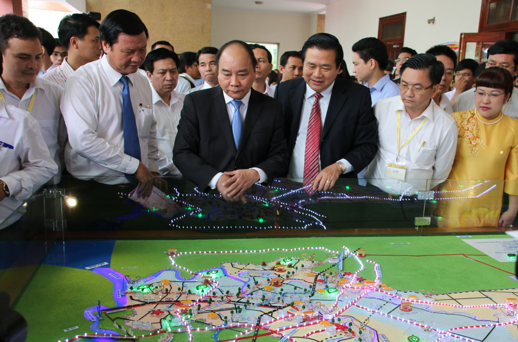 Thủ tướng Chính Phủ - Nguyễn Xuân Phúc làm việc với lãnh đạo tỉnh Long An