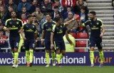 ​Sanchez và Giroud lập cú đúp, Arsenal chiếm ngôi đầu bảng