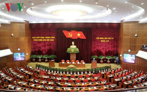 Giải pháp nào đẩy lùi suy thoái tư tưởng, đạo đức của cán bộ?