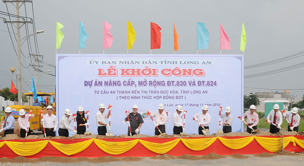 Bí thư Tỉnh ủy chỉ đạo Ngành GTVT phát huy vai trò mũi nhọn để phát triển KT-XH tỉnh nhà