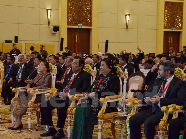 Phó Chủ tịch Quốc hội Tòng Thị Phóng tham dự Hội nghị APA-9