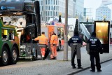 Bà Merkel xác định vụ đâm xe tải ở Berlin là "hành động khủng bố"