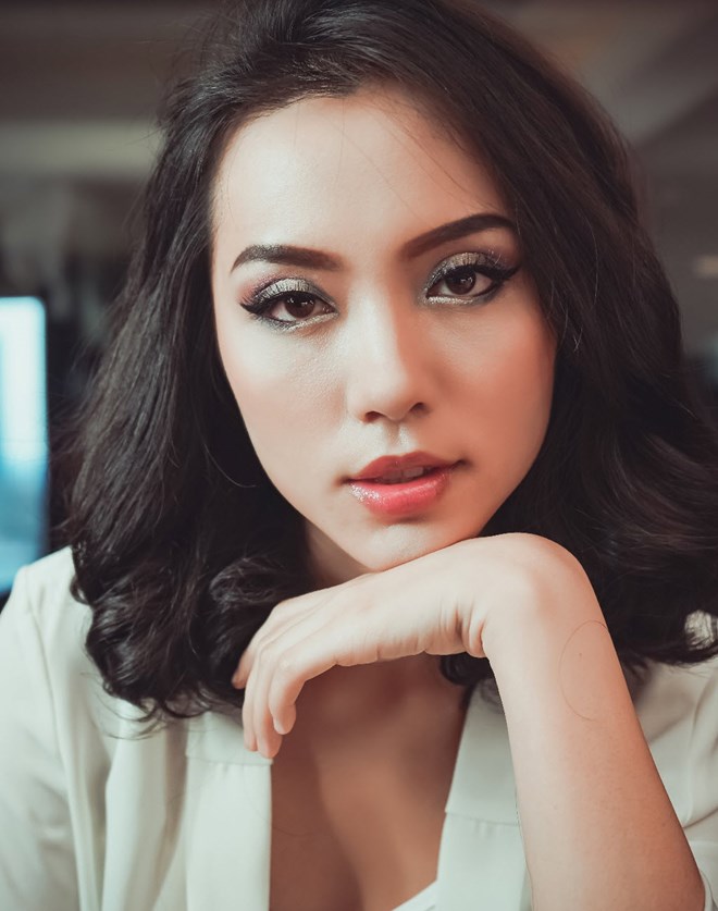 Bộ trang điểm nhỏ gọn mà bạn gái nào cũng nên có trong túi