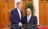 Ngoại trưởng Mỹ John Kerry chào xã giao Thủ tướng Nguyễn Xuân Phúc