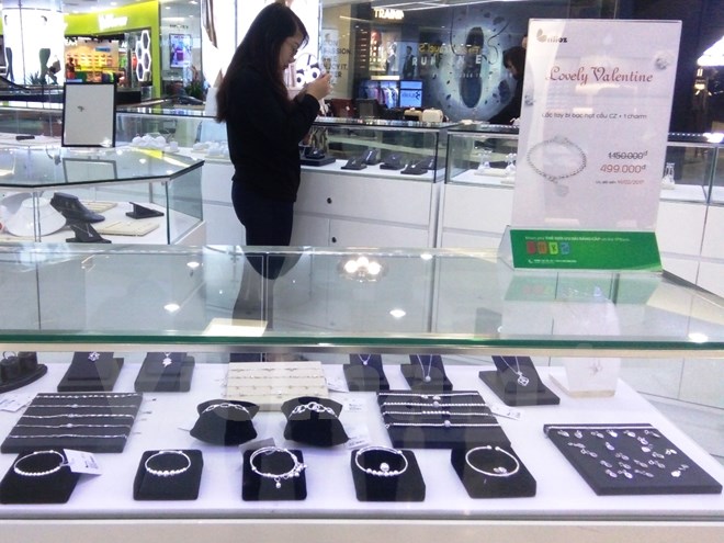 “Sốt” dịch vụ tặng quà trong mùa Lễ Tình nhân Valentine