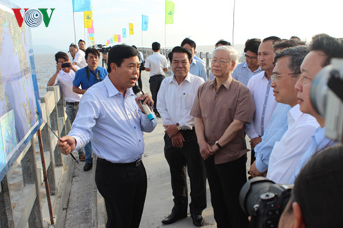 “Lãnh đạo không chỉ cốt làm cho hết nhiệm kỳ, rồi lo người thay thế“