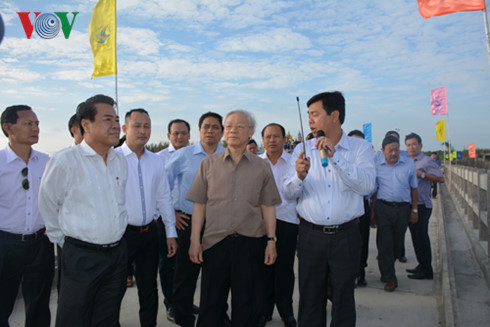 “Lãnh đạo không chỉ cốt làm cho hết nhiệm kỳ, rồi lo người thay thế“