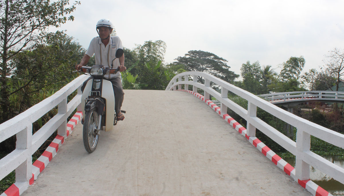 Tân Thạnh: Niềm vui từ những cây cầu giao thông nông thôn