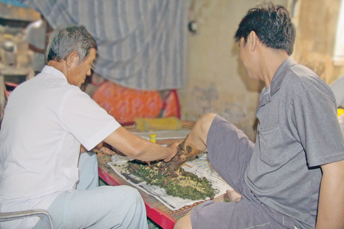 Đẹp biết bao những thầy thuốc với tấm lòng thiện nguyện