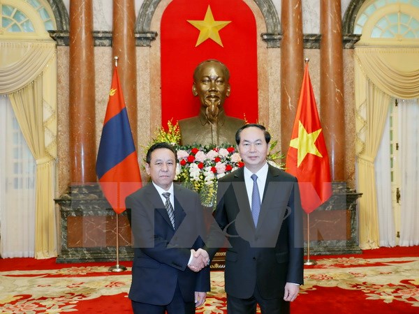 Chủ tịch nước Trần Đại Quang tiếp các Đại sứ trình Quốc thư