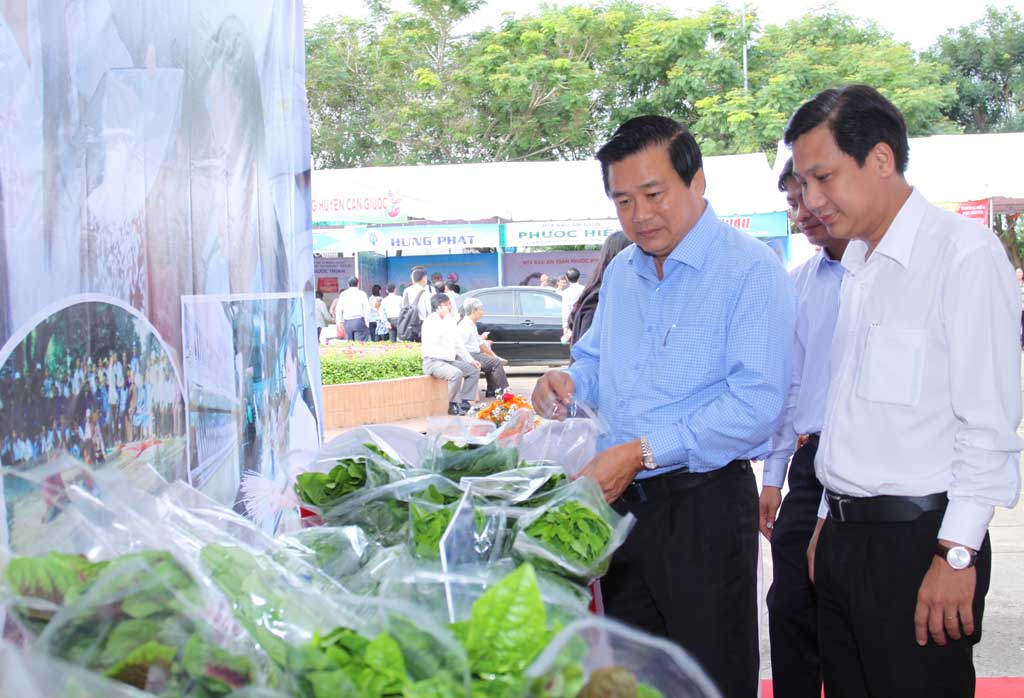 Phát triển nông nghiệp ứng dụng công nghệ cao - Nhiệm vụ rất quan trọng, mang tính lâu dài