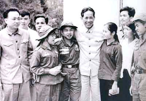 Tổng Bí thư Lê Duẩn với đồng bào Nam Bộ
