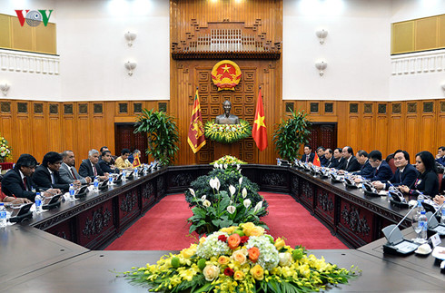 Thủ tướng chủ trì lễ đón và hội đàm với Thủ tướng Sri Lanka