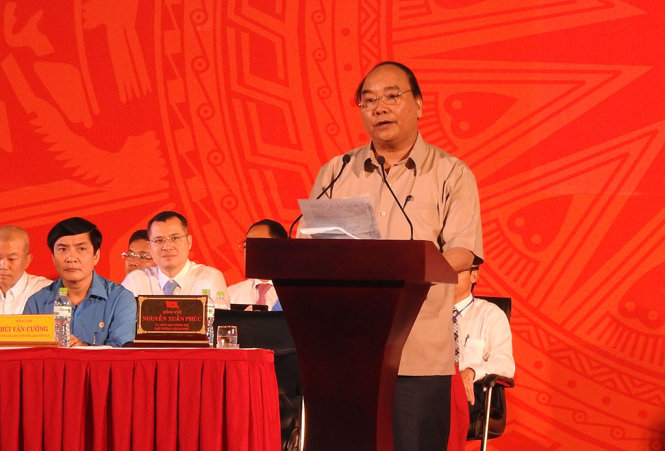 Thủ tướng: Chung tay lo cho công nhân đỡ vất vả hơn