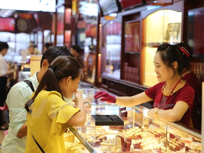 Giá vàng bật tăng, thương hiệu SJC chạm ngưỡng 36,70 triệu đồng