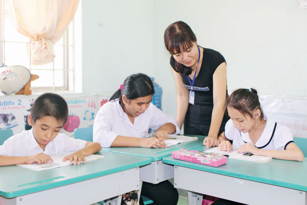 Giúp trẻ em khuyết tật tự vươn lên