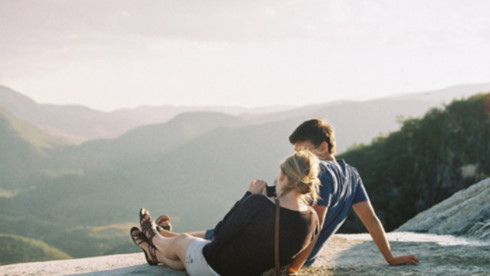 Bạn thân ngỏ lời yêu khiến tôi bối rối