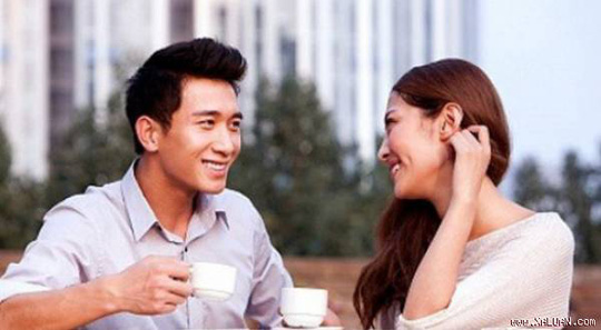 Để phụ nữ hấp dẫn hơn với người đối diện