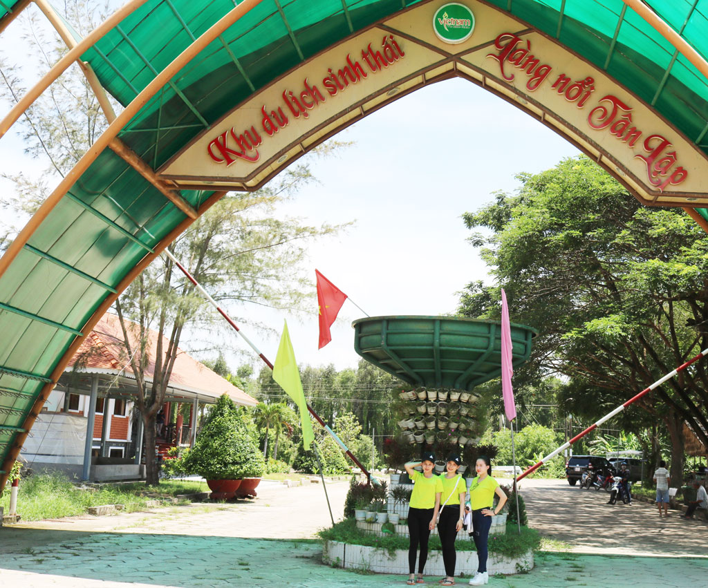 Làng nổi Tân Lập “thay áo mới”