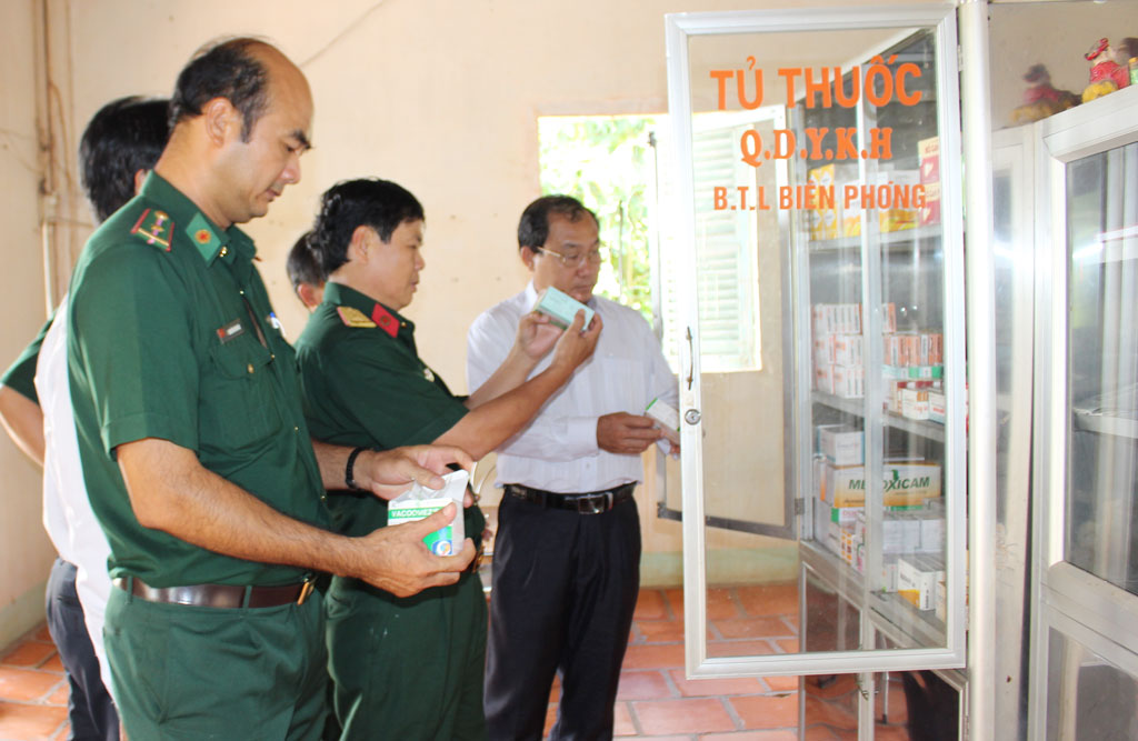 Gắn kết tình quân - dân