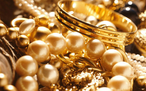 Giá vàng tuần tới: Chuyên gia lạc quan, nhà đầu tư thận trọng