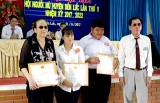 Ông Trần Văn Ghì tái đắc cử Chủ tịch Hội Người mù huyện Bến Lức