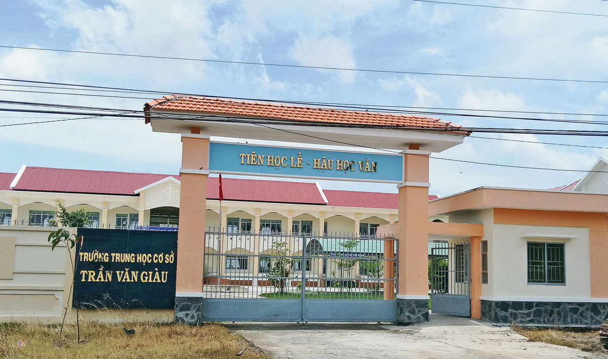 Trên những mảnh đất anh hùng