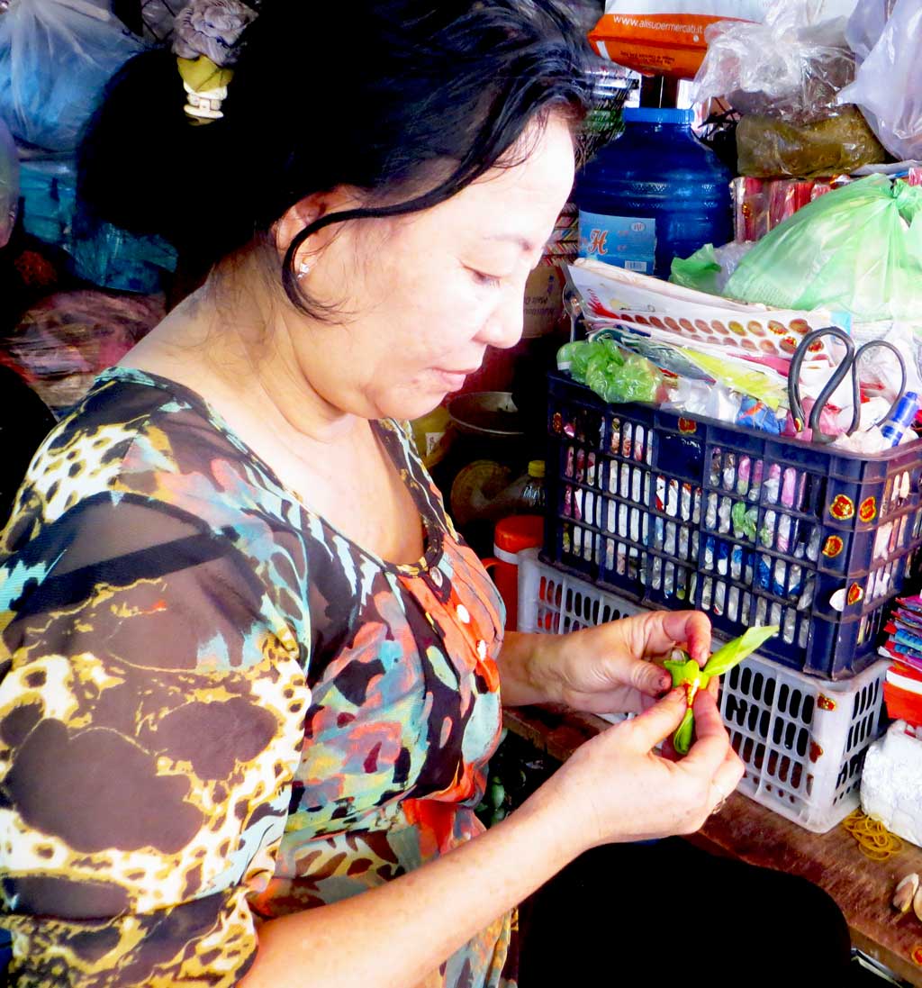 Gìn giữ nét đẹp trầu, cau