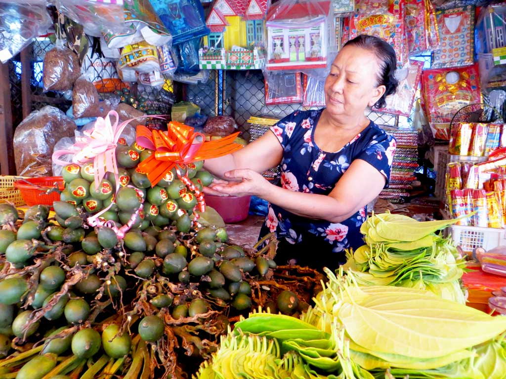 Gìn giữ nét đẹp trầu, cau