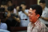 Giám đốc VN Pharma Nguyễn Minh Hùng khóc nức nở tại tòa