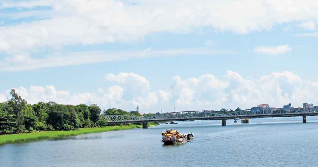 Dòng Sông Quê Anh Dòng Sông Quê Em Website của Lê Thị Liên