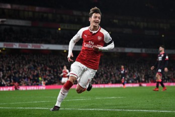 0h30 ngày 03/12: Đại chiến Arsenal - M.U vẫn nóng bỏng